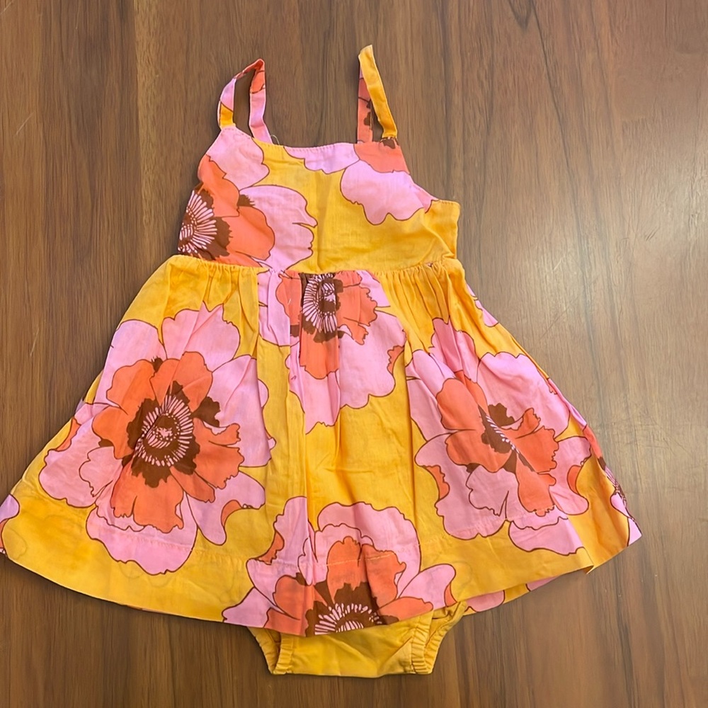 baby Gap linen summer dress, orange and pink never worn !!!